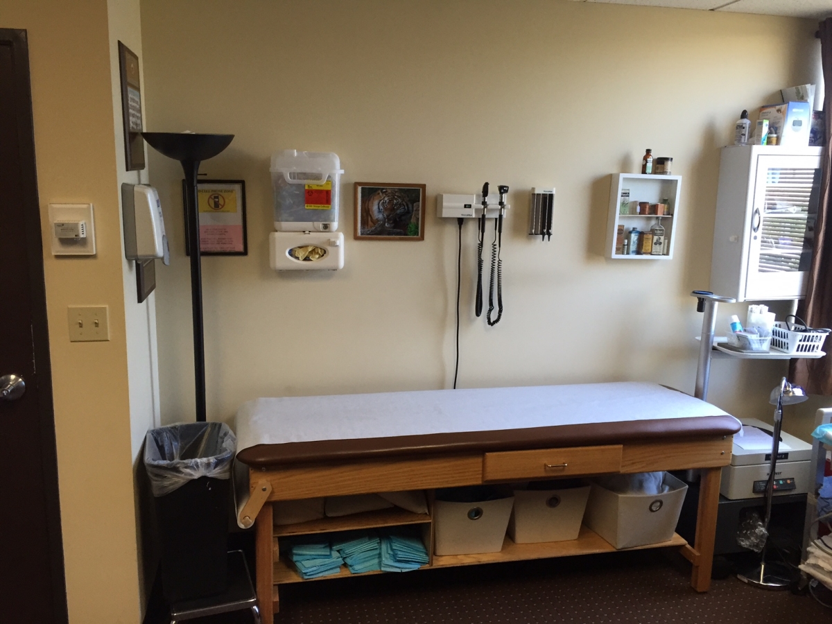 Culver-City-Medical-Office-for-Dr-Schechter-Exam-Room-2
